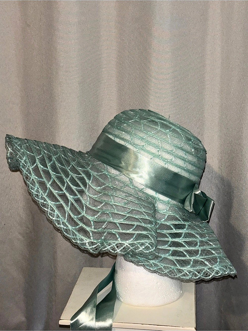 Vintage Mint Green Wide Brim Kentucky Derby Church Tea Party Hat